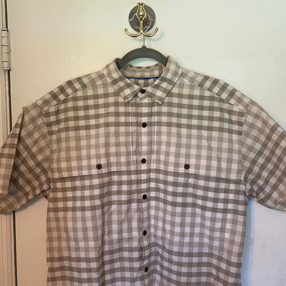 Patagonia men’s Island Hoppper short sleeve shirt